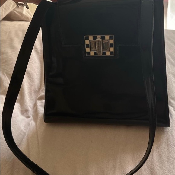 Vintage Karl Lagerfeld Black Patent Leather Messer Bag in beautiful condition - Picture 2 of 3